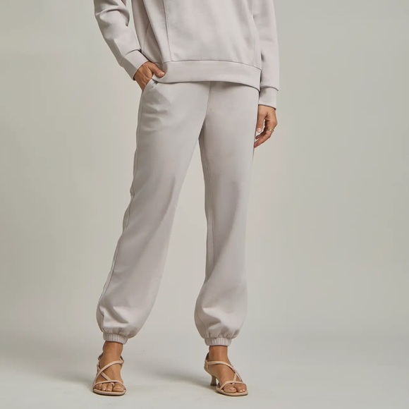 Elegant Beige/Grey Women's Three Quarter Zip and Joggers - Picture 2 of 6
